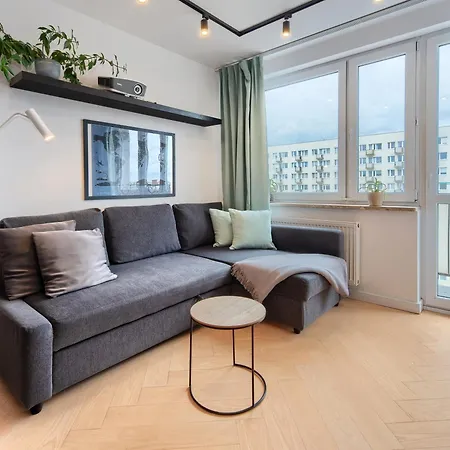 Apartment Seaside Retreat - 64m2, Parking, Workspace- By Rentujemy Gdansk