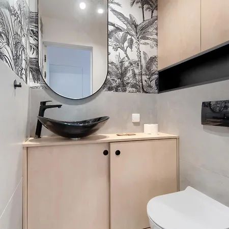 Apartment Seaside Retreat - 64m2, Parking, Workspace- By Rentujemy *
